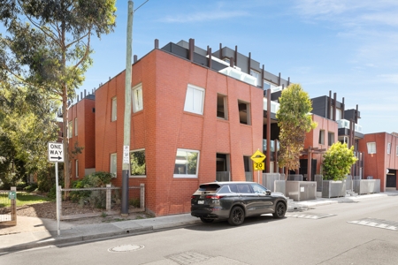 Photo of 2/33 James Street, Windsor, VIC 3181
